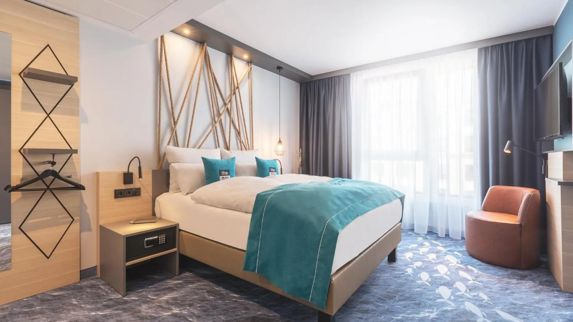 Holiday Inn - The Niu, Yen Hamburg City By Ihg 3*,