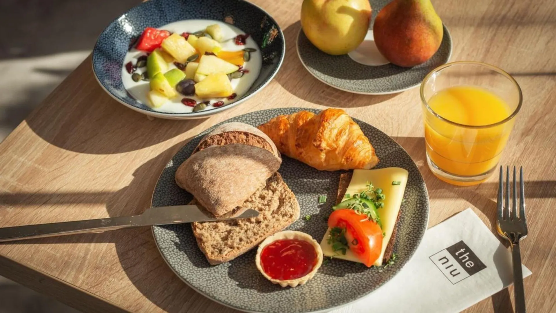 Hotel Holiday Inn - The Niu, Yen Hamburg City By Ihg