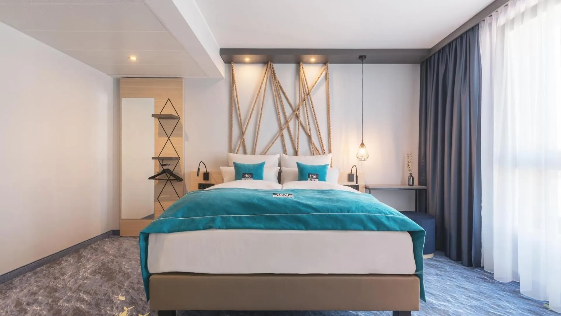 Holiday Inn - The Niu, Yen Hamburg City By Ihg Hotel